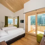Guarda Lodge מלון גארדה